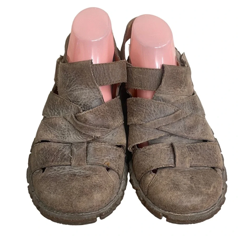 Born Mens Brown Leather Fisherman Sandals Rugged Comfort Strap Shoes size 10